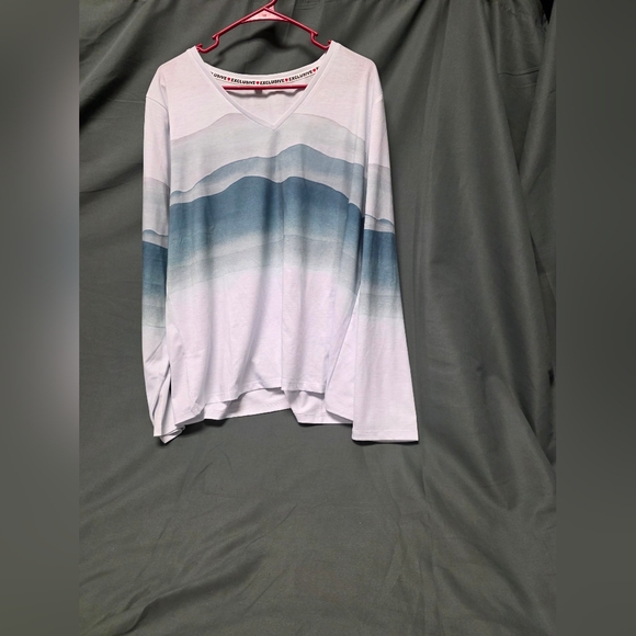 Exclusive Imports Long Sleeve White & Green T-shirt, Size XXL - Picture 1 of 2